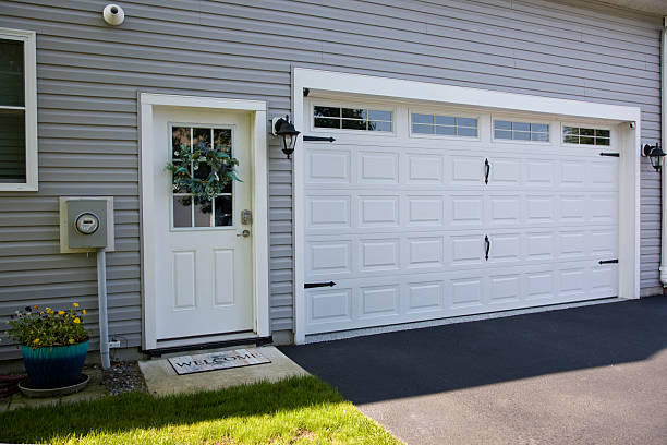 24/7 Emergency Garage Door Panel Replacement experts in Bristow, OK
